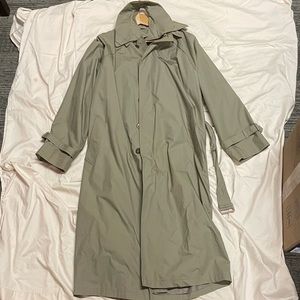 42L London Fog Town Trench Coat Tan color removable liner extra collar